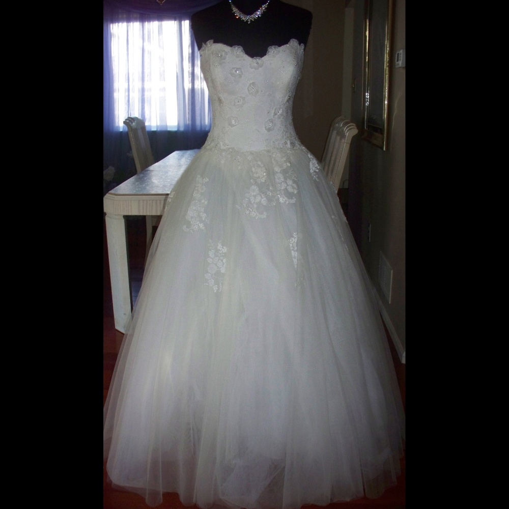 Lazaro Wedding Dress Size 10